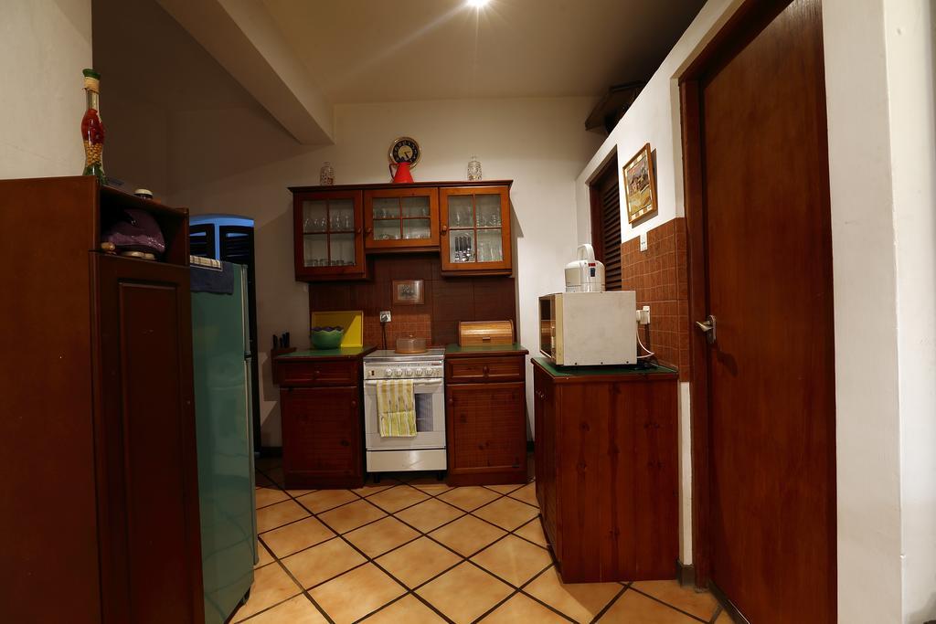 Banda Casa, Канди Экстерьер фото