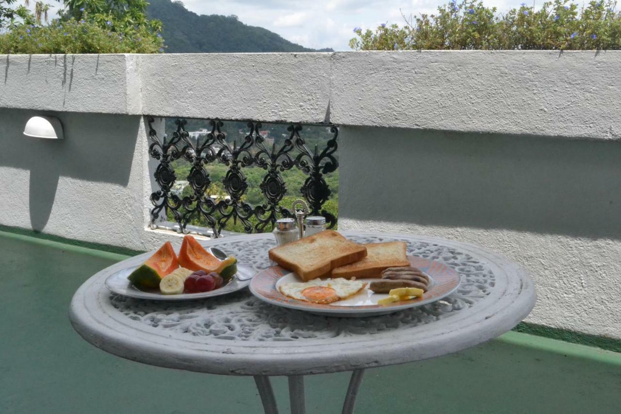 Banda Casa, Канди Экстерьер фото