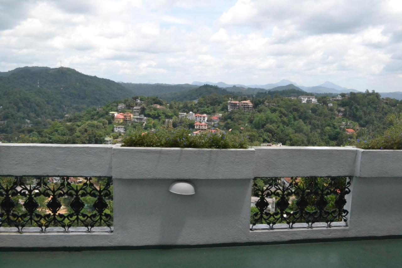 Banda Casa, Канди Экстерьер фото