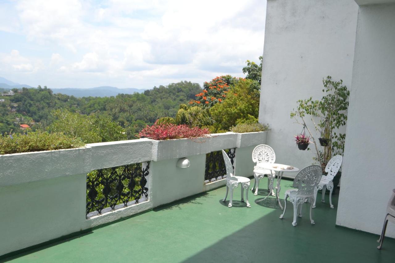 Banda Casa, Канди Экстерьер фото